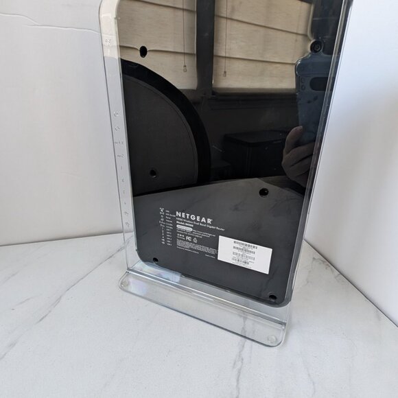 NETGEAR N900 Wireless Dual Band Gigabit Router, Model; R4500 - Picture 3 of 8